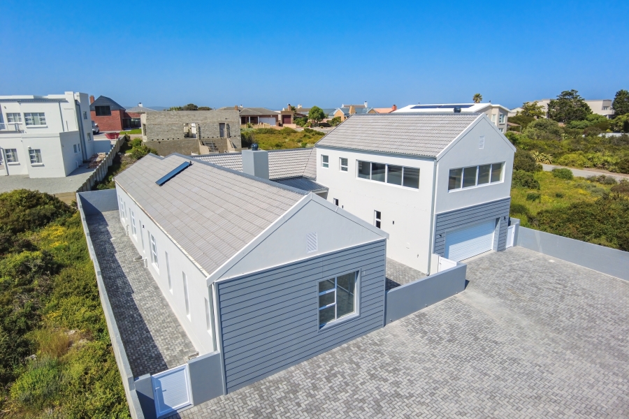 4 Bedroom Property for Sale in Yzerfontein Western Cape